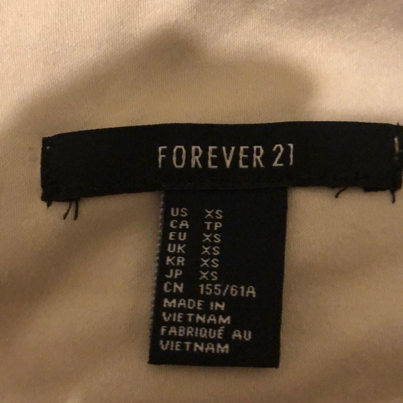 Shorts - Picture 3 of 4